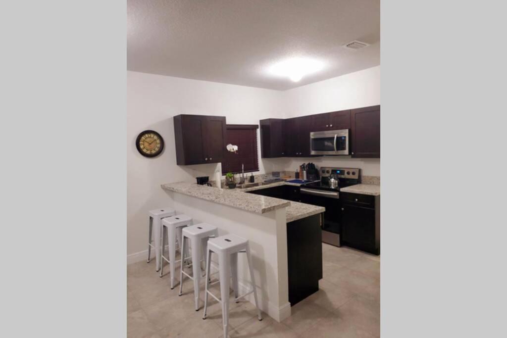 Villa New House On The Block Near Miami Airport. Exterior foto